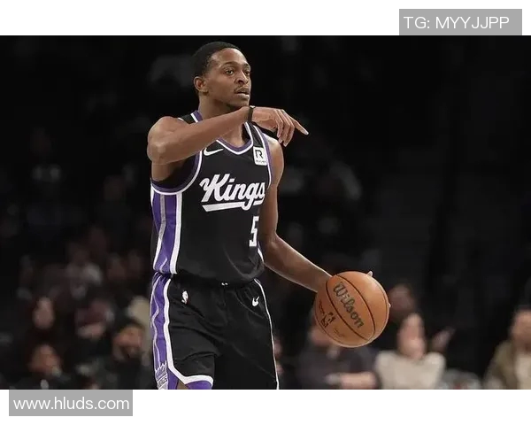 德阿隆福克斯的崛起之路：从新秀到NBA明星的蜕变与挑战